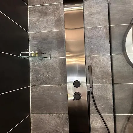 Jacuzzi Prive Piscine Commune 포르테쉬르가론