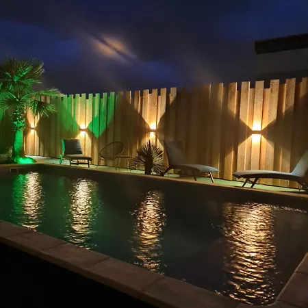 Jacuzzi Prive Piscine Commune * 포르테쉬르가론